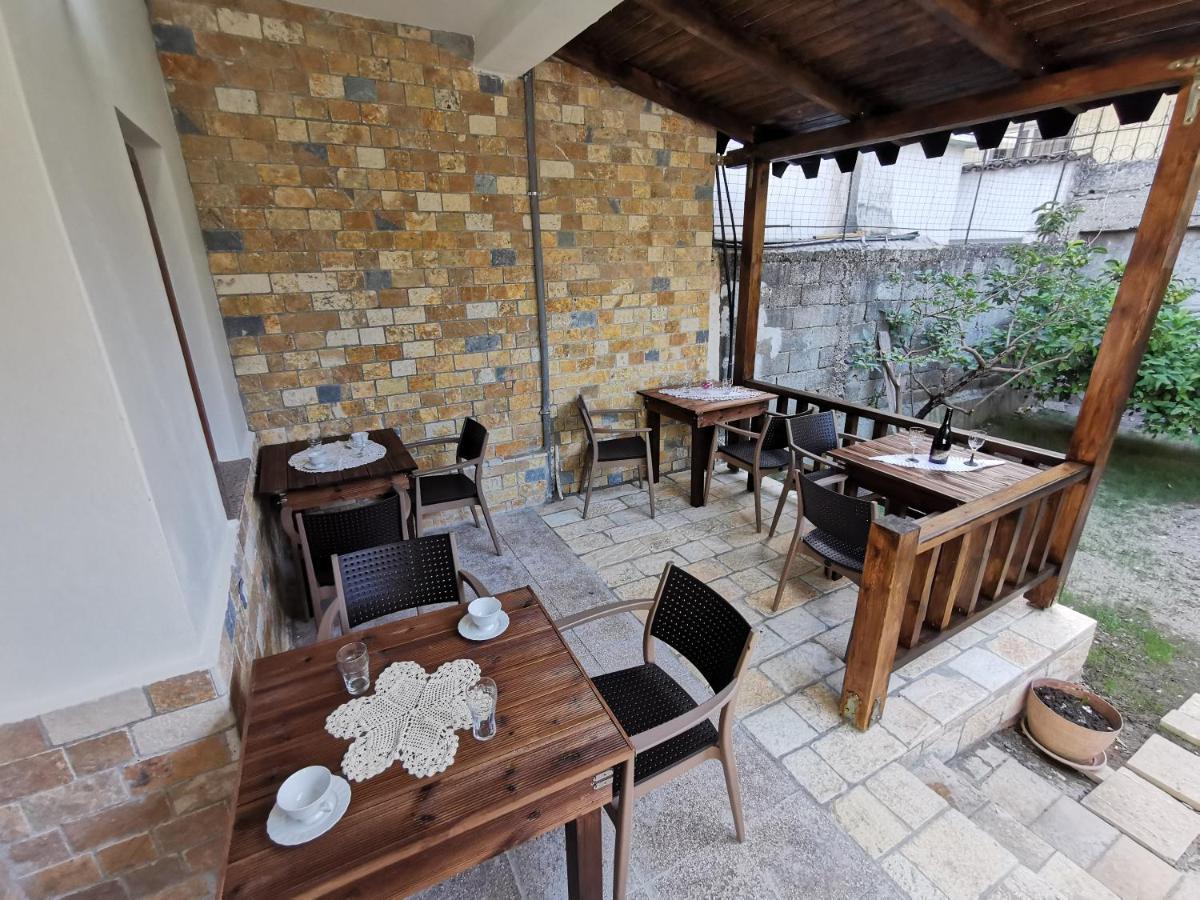 Bed and Breakfast Bujtina Valgent Берат Екстер'єр фото